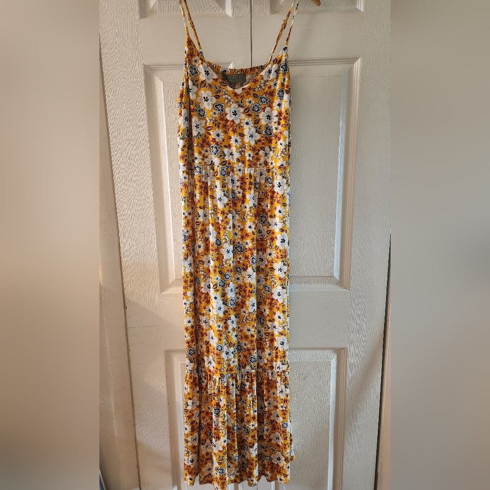 Floral Yellow Maxi Dress NWT Spahetti Straps Pockets Elastic Back